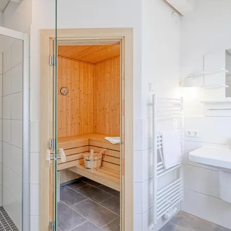 Awesome Home In Krems Iiwarderbrueck With Sauna Hébergement de vacances Gols